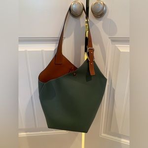 Green canvas shoulder bag very cute.